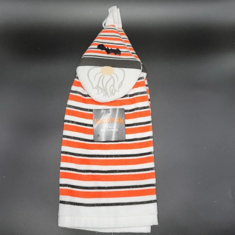 Seasonal Kitchen Linen Set 4 pc Gnome Towel Hocus Pocus Oven Mitt Linens